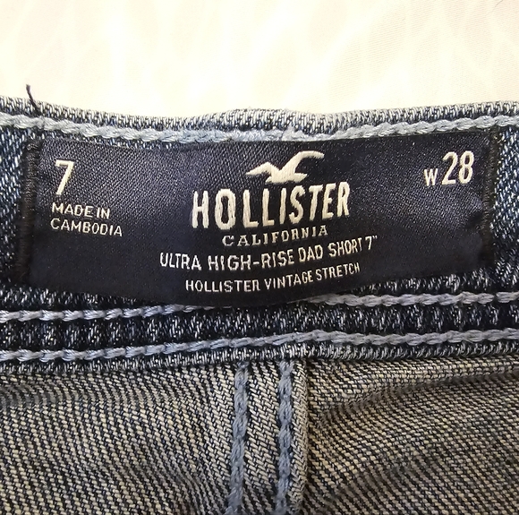 HOLLISTER Ultra High-rise Dad Short 7" Vintage Stretch Distressed Denim Shorts - Picture 3 of 7